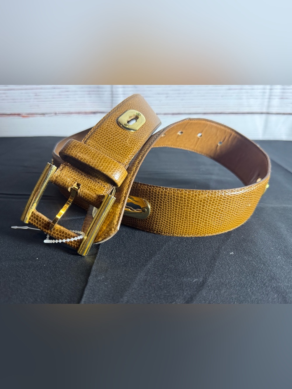 Vintage MONDI belt Tan Embossed Lizard Print Leather Gold Tone Size 30-32